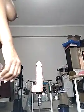 Snapshot of QUEENSHEBAxx01 chatting on 9, 4, 2026 QUEENSHEBAxx01 online show from 9, 4, 2026