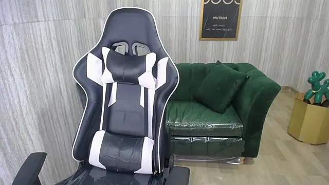 Snapshot of Bela_t_ chatting on 5, 12, 2024 Bela t online show from 5, 12, 2024