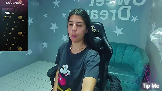 Snapshot of Bela_t_ chatting on 8, 3, 2025 Bela t online show from 8, 3, 2025