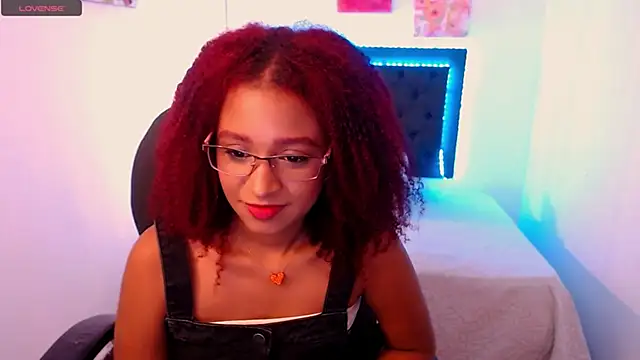 Snapshot of Lorena_Vieira_ chatting on 18, 1, 2025 Lorena Vieira  online show from 18, 1, 2025