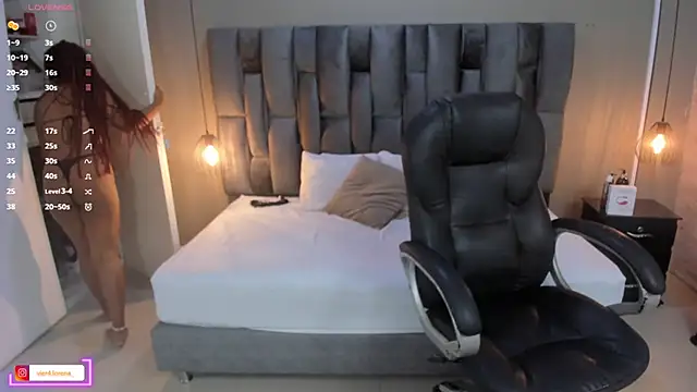 Snapshot of Lorena_Vieira_ chatting on 10, 3, 2025 Lorena Vieira  online show from 10, 3, 2025