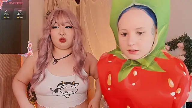 Snapshot of mei_honey_ chatting on 13, 12, 2024 mei honey  online show from 13, 12, 2024