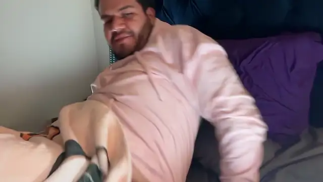 Snapshot of bearcloudcomputa chatting on 2, 12, 2024 bearcloudcomputa online show from 2, 12, 2024