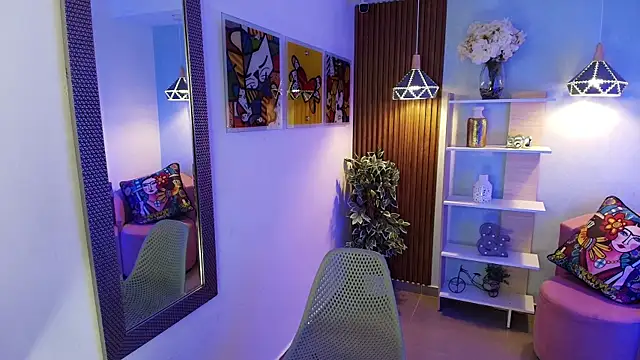 Dalila Sky online show from 4, 11, 2025