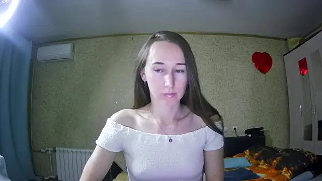 Snapshot of --Model--2 chatting on 9, 12, 2024 --Model--2 online show from 9, 12, 2024