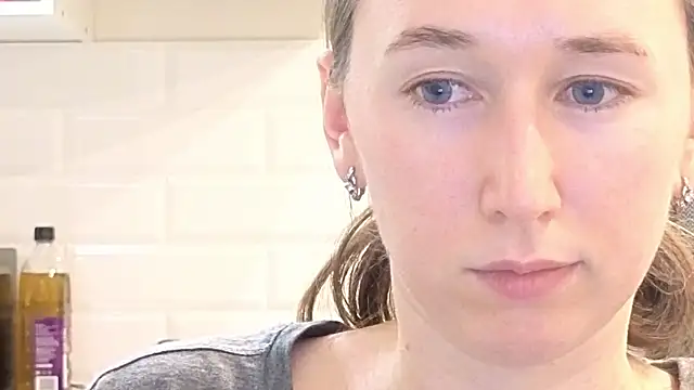 Snapshot of --Model--2 chatting on 25, 10, 2025 --Model--2 online show from 25, 10, 2025