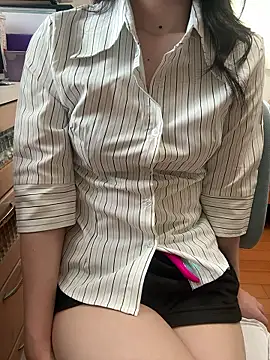 Snapshot of Mei_0906 chatting on 7, 7, 2026 Mei 0906 online show from 7, 7, 2026