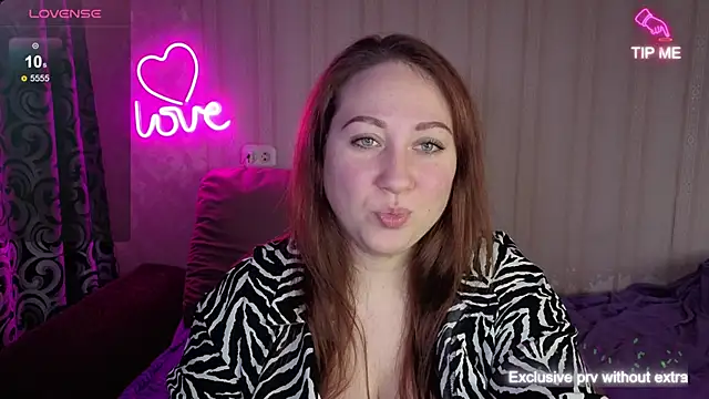 KellyCrystall online show from 7, 11, 2025