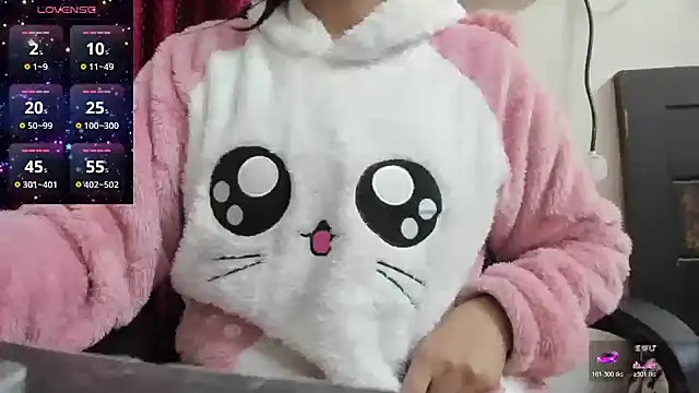 Snapshot of Reika_01 chatting on 3, 12, 2025 Reika 01 online show from 3, 12, 2025