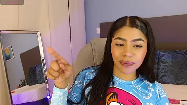 Snapshot of violeta_leon chatting on 1, 10, 2025 violeta leon online show from 1, 10, 2025