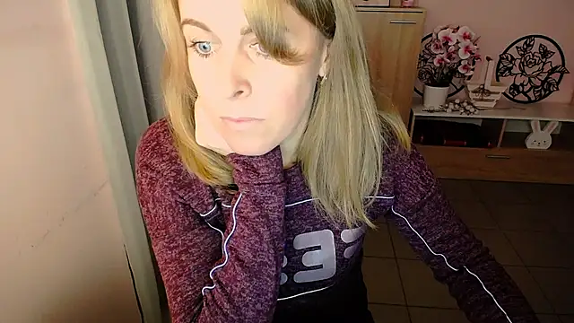 Hot Milady online show from 11, 12, 2024