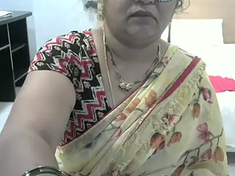 Snapshot of Naughty_Nityaa chatting on 7, 1, 2025 Naughty Nityaa online show from 7, 1, 2025