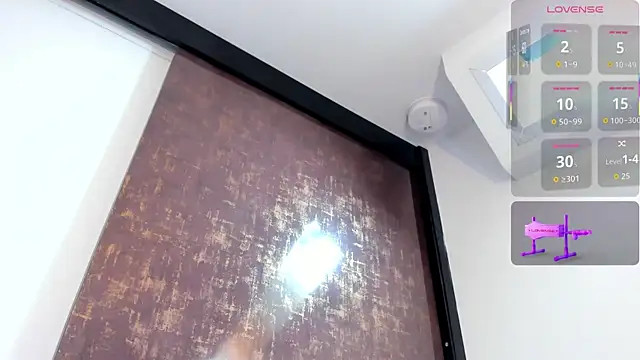 klhoe boobs online show from 9, 1, 2026