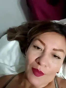 Snapshot of Divahank chatting on 4, 12, 2024 Divahank online show from 4, 12, 2024