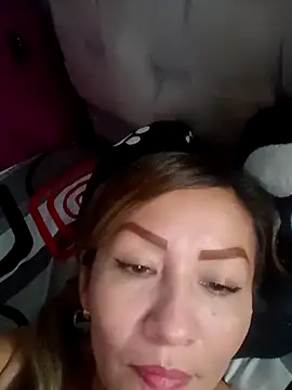 Snapshot of Divahank chatting on 11, 12, 2024 Divahank online show from 11, 12, 2024