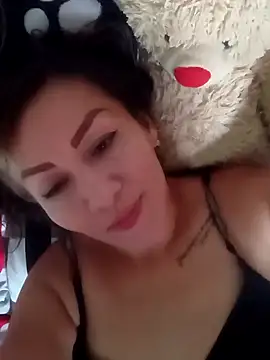 Snapshot of Divahank chatting on 11, 12, 2024 Divahank online show from 11, 12, 2024