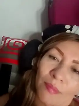 Snapshot of Divahank chatting on 12, 12, 2024 Divahank online show from 12, 12, 2024