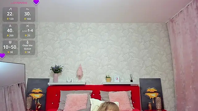 KattyPeachX online show from 18, 12, 2025