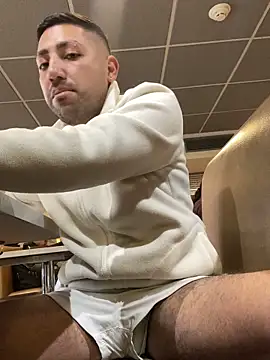 JuanZapata33 online show from 13, 11, 2025