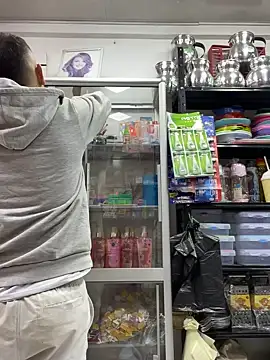 JuanZapata33 online show from 22, 12, 2025