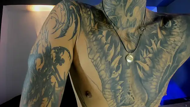 Travistanner 28 online show from 4, 12, 2025