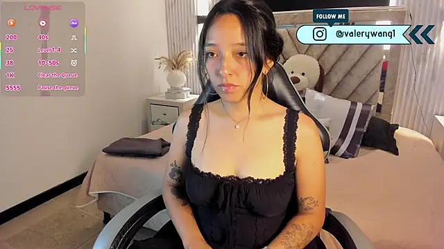 Valery wang online show from 4, 3, 2026