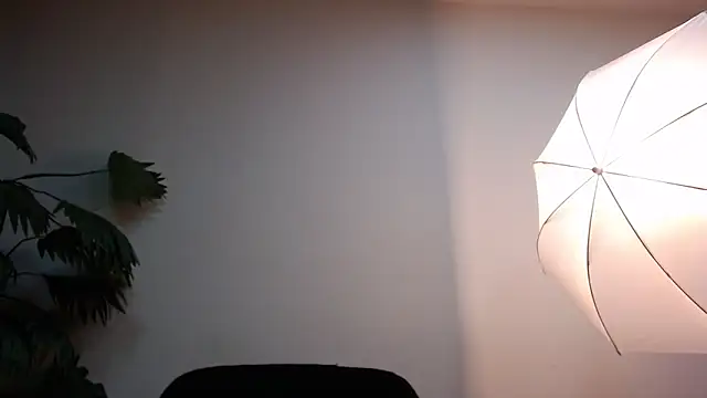 Snapshot of brendamaz chatting on 12, 3, 2025 brendamaz online show from 12, 3, 2025