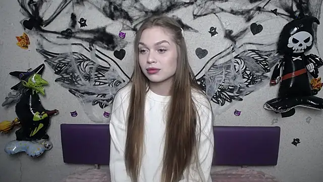 Snapshot of LaraPika chatting on 10, 11, 2025 LaraPika online show from 10, 11, 2025