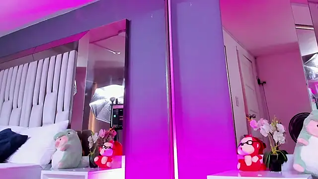 Snapshot of Kitty_Eliffe chatting on 28, 2, 2025 Kitty Eliffe online show from 28, 2, 2025