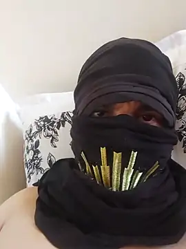 Snapshot of Sanou chatting on 3, 10, 2025 Sanou online show from 3, 10, 2025