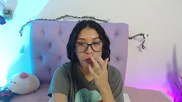 AmberJeong online show from 17, 1, 2025