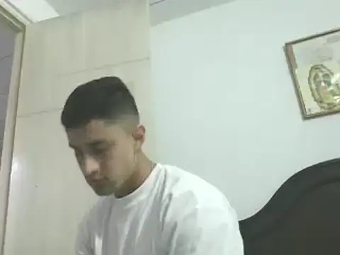 Snapshot of Danifornari chatting on 5, 12, 2024 Danifornari online show from 5, 12, 2024