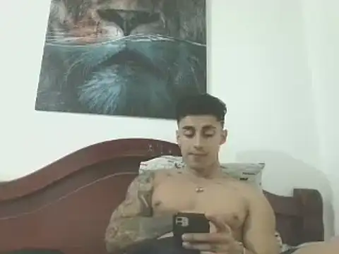 Snapshot of Danifornari chatting on 8, 3, 2025 Danifornari online show from 8, 3, 2025