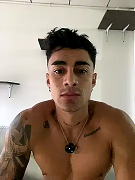 Snapshot of Danifornari chatting on 29, 10, 2025 Danifornari online show from 29, 10, 2025