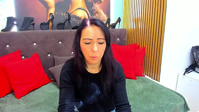 LauraSin online show from 19, 2, 2026