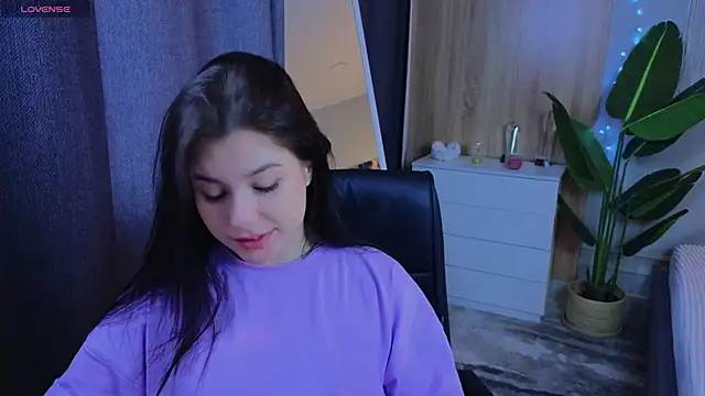 Jenna Adams  online show from 8, 3, 2025