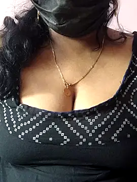 mallu-sumi online show from 9, 4, 2026