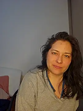 May Carlier online show from 27, 3, 2026