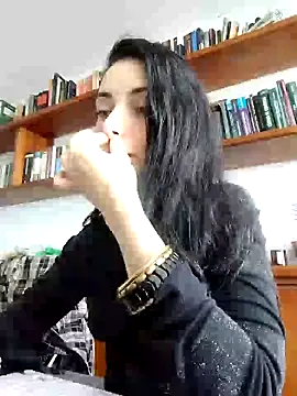 Snapshot of amellie_ros chatting on 3, 12, 2024 amellie ros online show from 3, 12, 2024