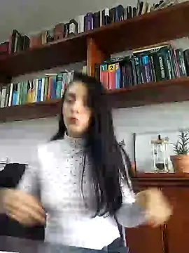 Snapshot of amellie_ros chatting on 21, 12, 2024 amellie ros online show from 21, 12, 2024