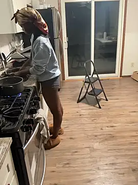 Snapshot of spicysugar74 chatting on 5, 3, 2025 spicysugar74 online show from 5, 3, 2025