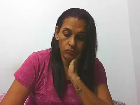 latinbrunettet online show from 7, 1, 2026