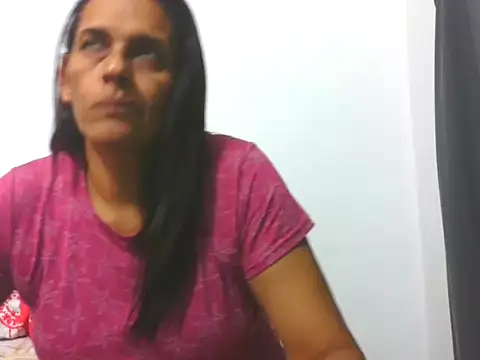 latinbrunettet online show from 19, 5, 2026