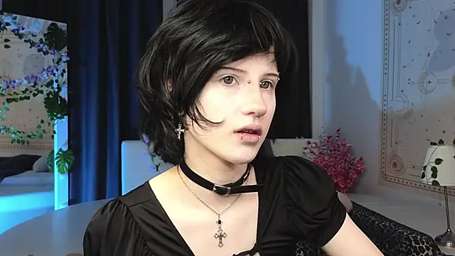 dark vamp  online show from 2, 3, 2025