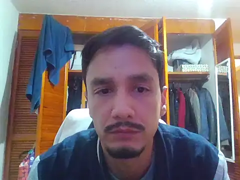 Snapshot of Ginessy chatting on 21, 12, 2025 Ginessy online show from 21, 12, 2025