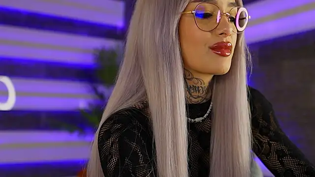 Snapshot of blondie_muller chatting on 27, 11, 2025 blondie muller online show from 27, 11, 2025