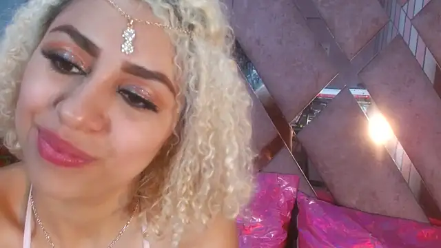 Lucy White   online show from 7, 3, 2025