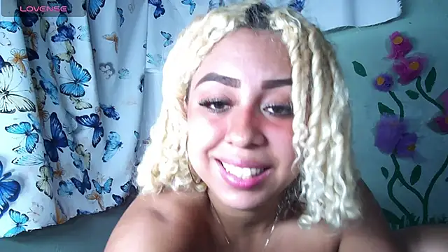 Lucy White   online show from 25, 6, 2026