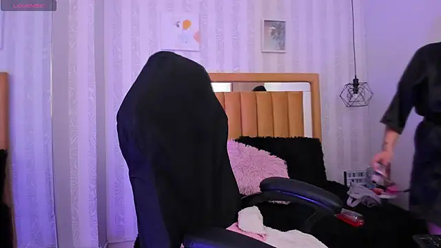 Snapshot of pettit_courtny chatting on 10, 10, 2025 pettit courtny online show from 10, 10, 2025