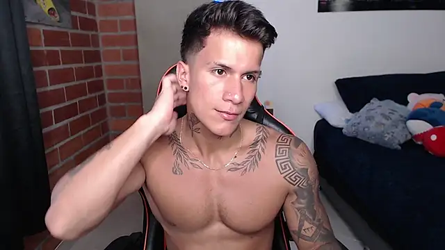 Snapshot of pettergrey1 chatting on 16, 7, 2026 pettergrey1 online show from 16, 7, 2026